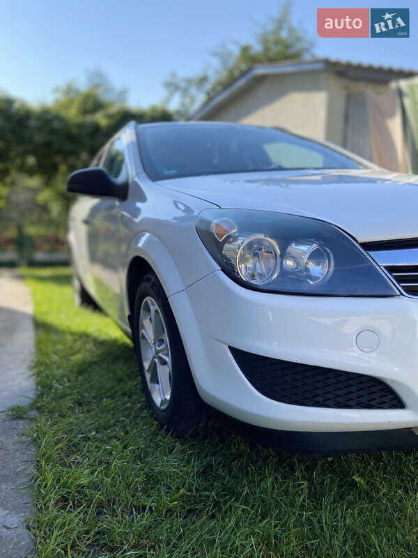 Opel Astra 2009