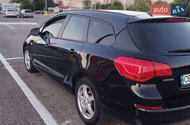 Универсал Opel Astra 2011 в Черновцах