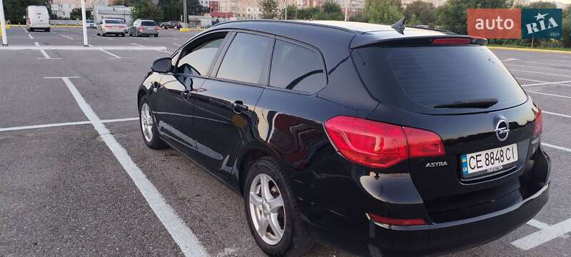 Opel Astra 2011
