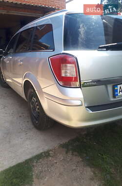 Универсал Opel Astra 2007 в 
