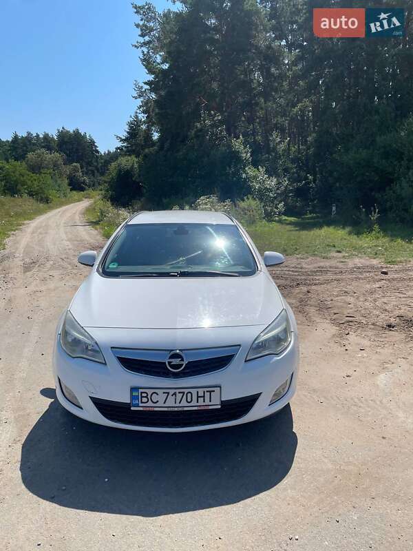 Универсал Opel Astra 2011 в Подрясном фото 3 Универсал Opel Astra 2011 в Подрясном