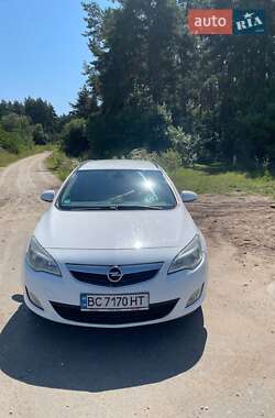 Универсал Opel Astra 2011 в 