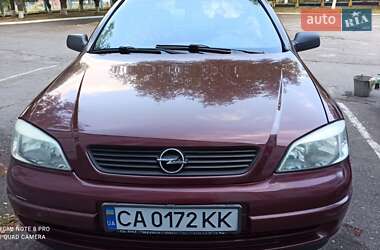 Седан Opel Astra 2005 в Умани