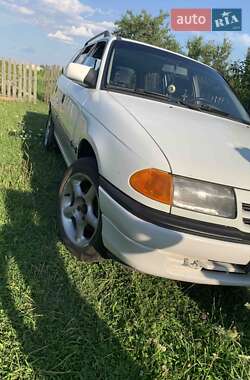 Универсал Opel Astra 1993 в Березному
