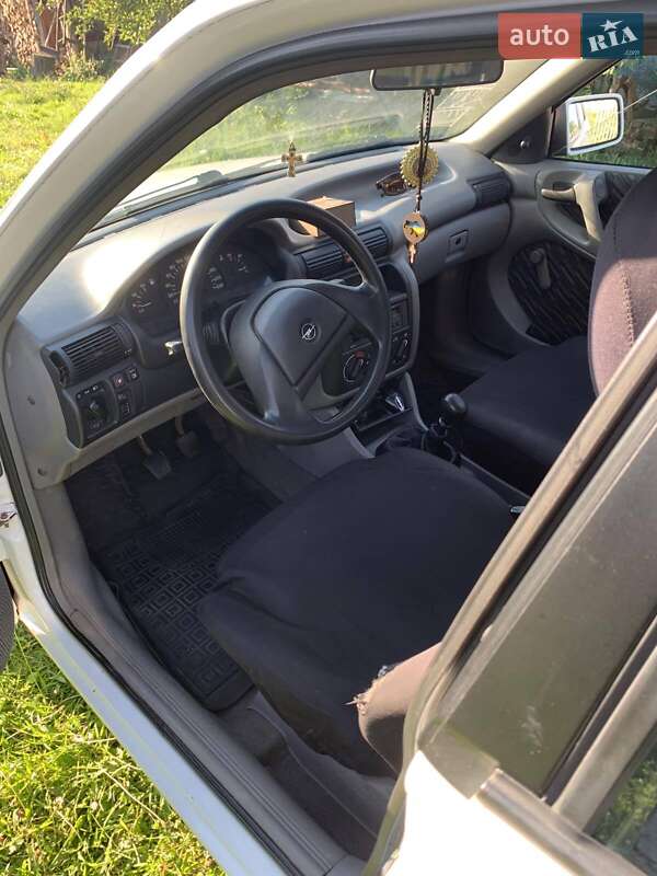 Универсал Opel Astra 1993 в Березному