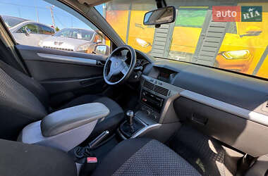 Универсал Opel Astra 2006 в 