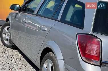 Универсал Opel Astra 2006 в 
