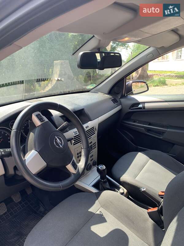 Універсал Opel Astra 2007 в Новоархангельську