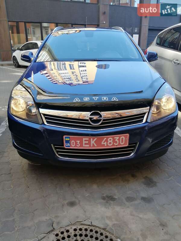 Opel Astra 2010