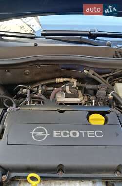 Универсал Opel Astra 2010 в 