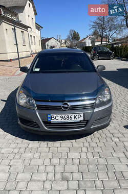 Хэтчбек Opel Astra 2006 в Львове