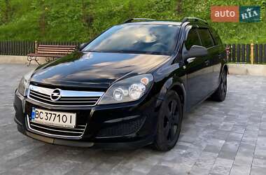 Універсал Opel Astra 2009 в Старому Самборі