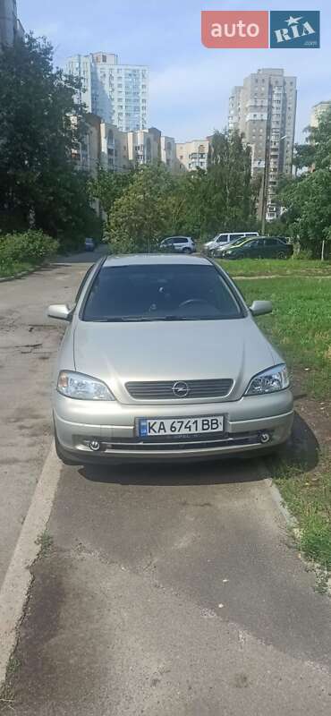 Opel Astra 2008