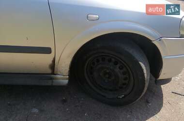 Седан Opel Astra 2005 в 