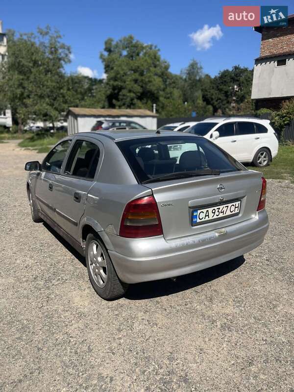 Хэтчбек Opel Astra 1999 в Умани