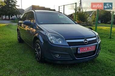 Універсал Opel Astra 2006 в Нововолинську