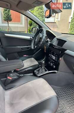 Универсал Opel Astra 2010 в 