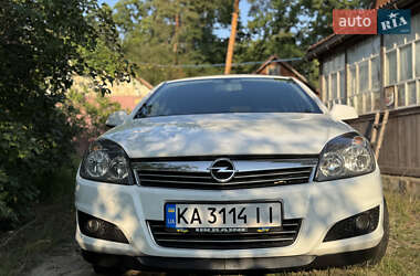 Хэтчбек Opel Astra 2012 в Киеве