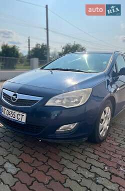 Универсал Opel Astra 2011 в Коломые