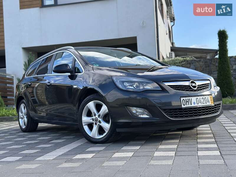 Opel Astra 2012