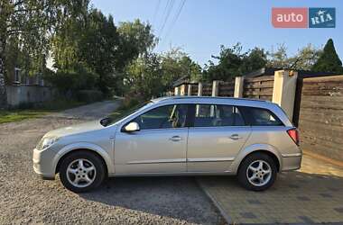Универсал Opel Astra 2005 в 