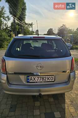 Универсал Opel Astra 2005 в 