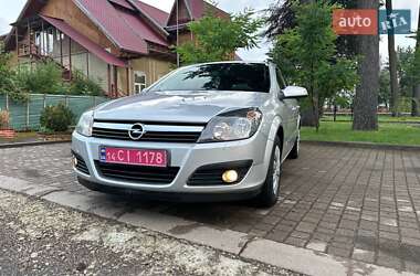 Універсал Opel Astra 2006 в Долині