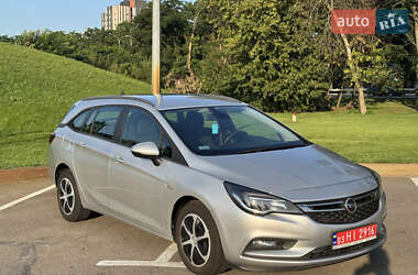 Универсал Opel Astra 2017 в Киеве