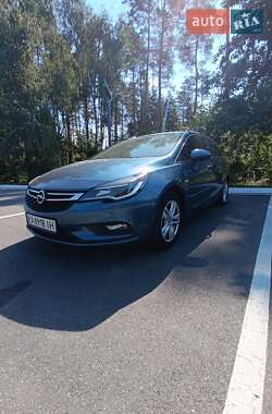 Универсал Opel Astra 2017 в Глевахе