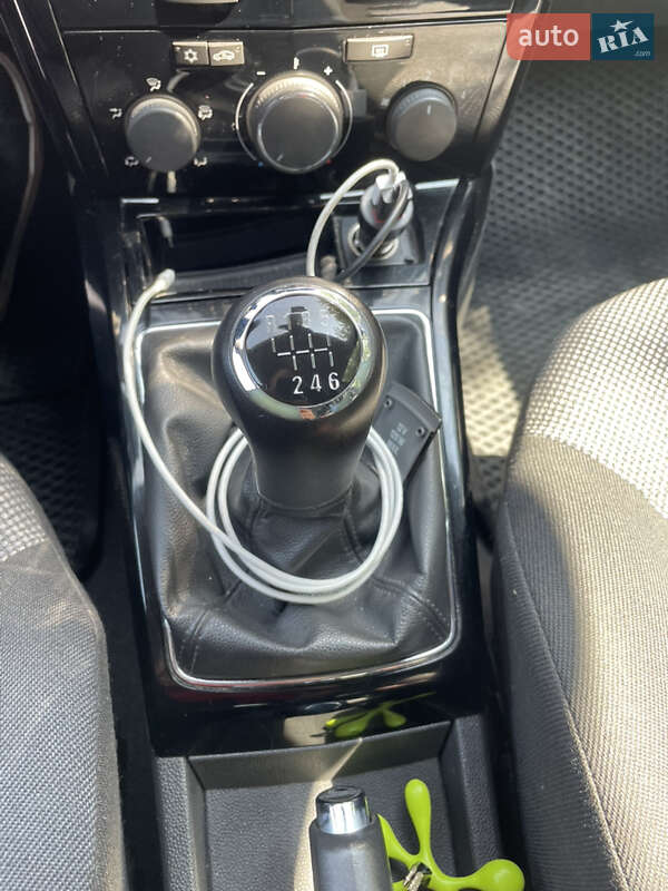 Універсал Opel Astra 2010 в Львові