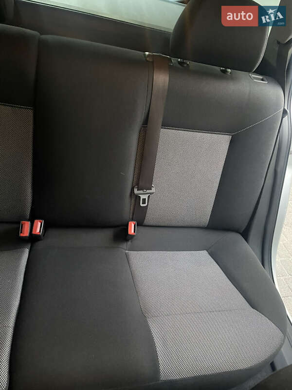 Універсал Opel Astra 2010 в Львові