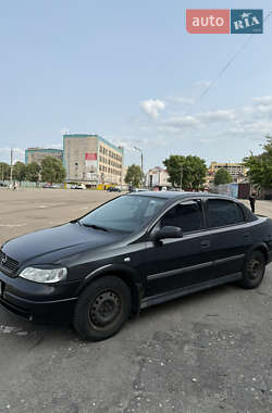 Седан Opel Astra 2006 в Киеве