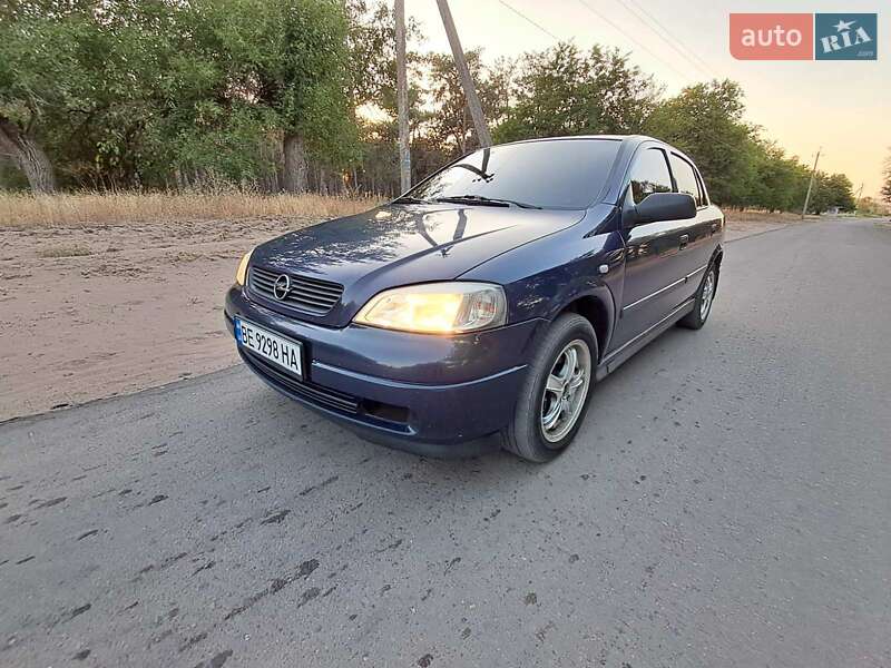 Opel Astra 2006