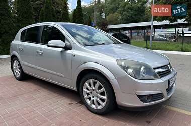 Хэтчбек Opel Astra 2004 в Киеве