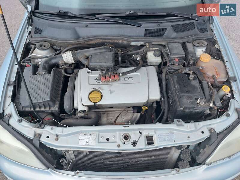 Седан Opel Astra 2004 в Харькове