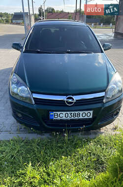 Хэтчбек Opel Astra 2004 в Золочеве