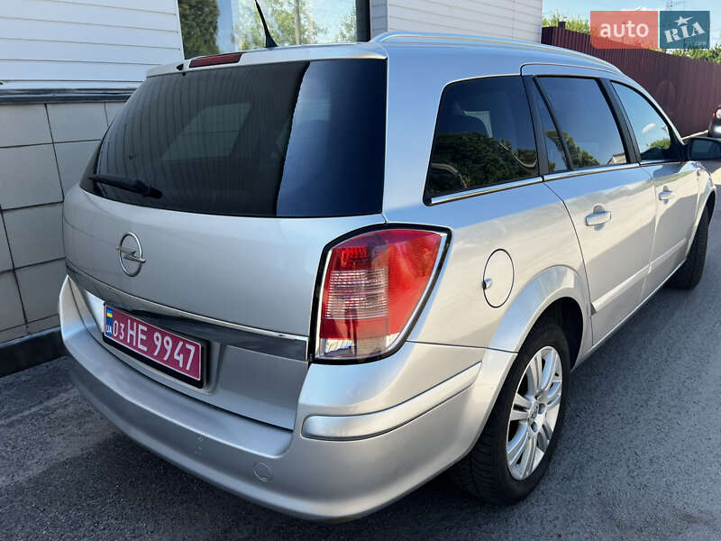 Универсал Opel Astra 2009 в Никополе
