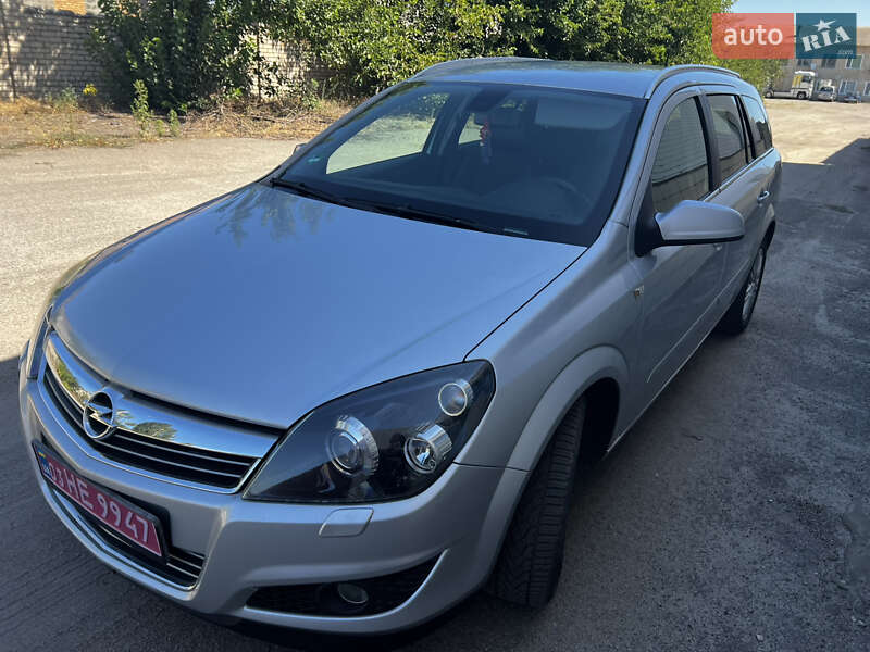 Универсал Opel Astra 2009 в Никополе