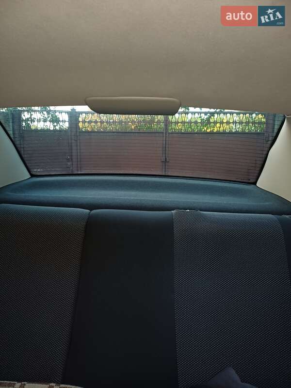 Седан Opel Astra 2007 в Хороле фото 4 Седан Opel Astra 2007 в Хороле