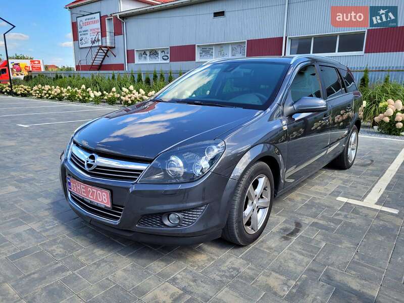 Универсал Opel Astra 2009 в Луцке