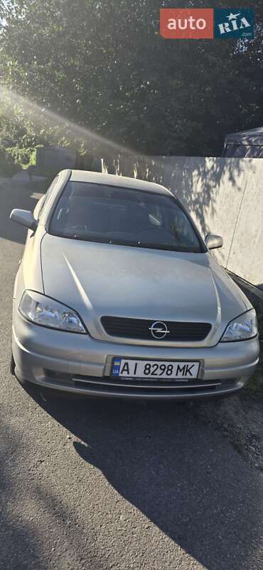 Седан Opel Astra 2006 в Борисполе