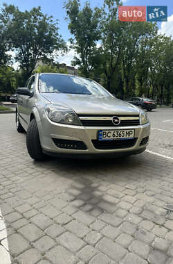 Хэтчбек Opel Astra 2006 в Львове