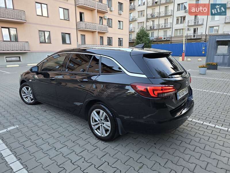 Універсал Opel Astra 2016 в Ужгороді