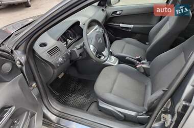 Седан Opel Astra 2012 в 
