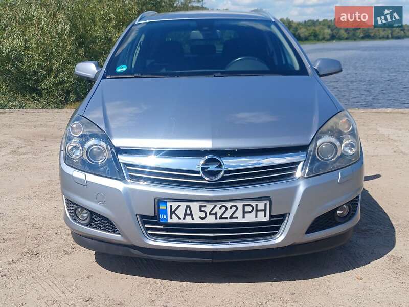 Универсал Opel Astra 2008 в 