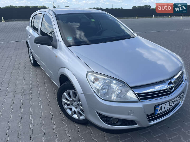 Хетчбек Opel Astra 2007 в Кагарлику