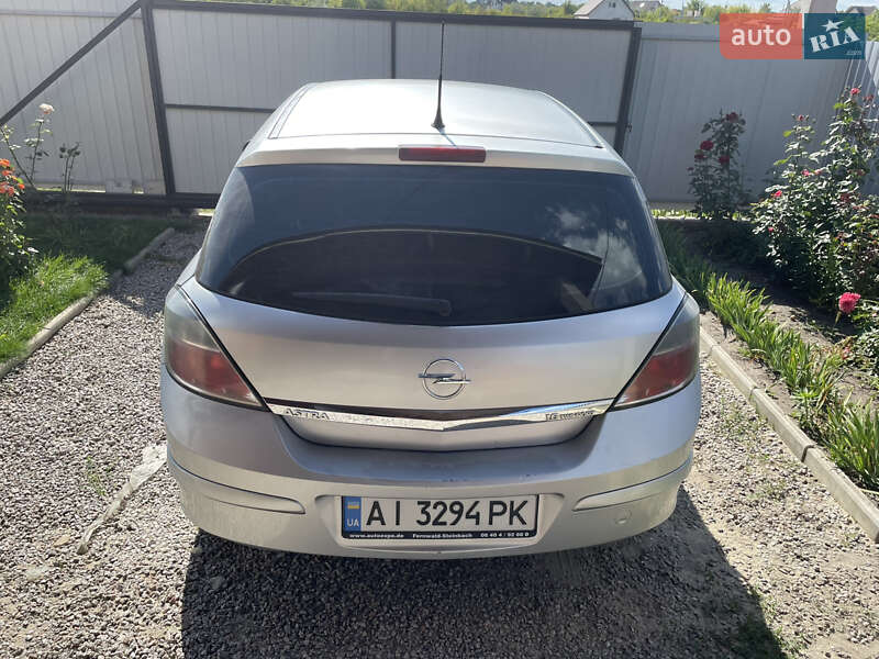 Хетчбек Opel Astra 2007 в Кагарлику