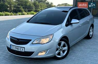 Универсал Opel Astra 2012 в 