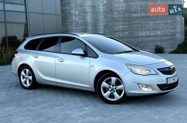 Универсал Opel Astra 2012 в 