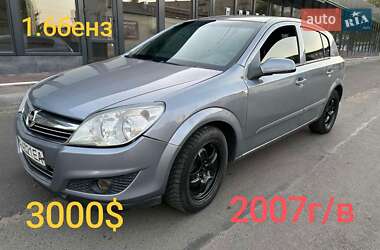 Хэтчбек Opel Astra 2007 в Первомайске